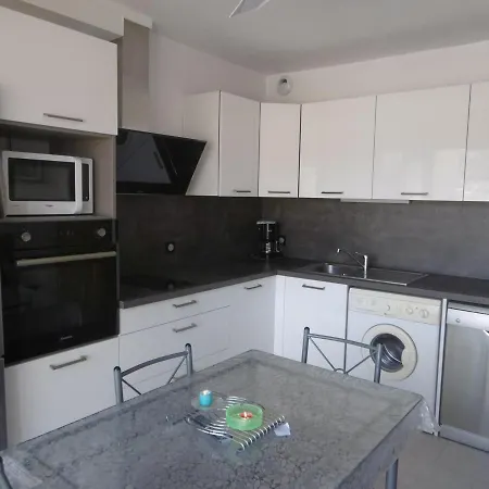 T2 Avec Terrasse, Vue Marina, Parking Prive - Fr-1-472-136 *