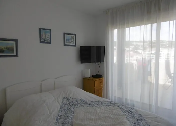 Appartement Appartement T2 Avec Terrasse, Vue Marina, Parking Prive - Fr-1-472-136